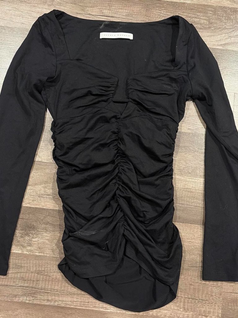 Susana Monaco Ruched Black Long Sleeve Top